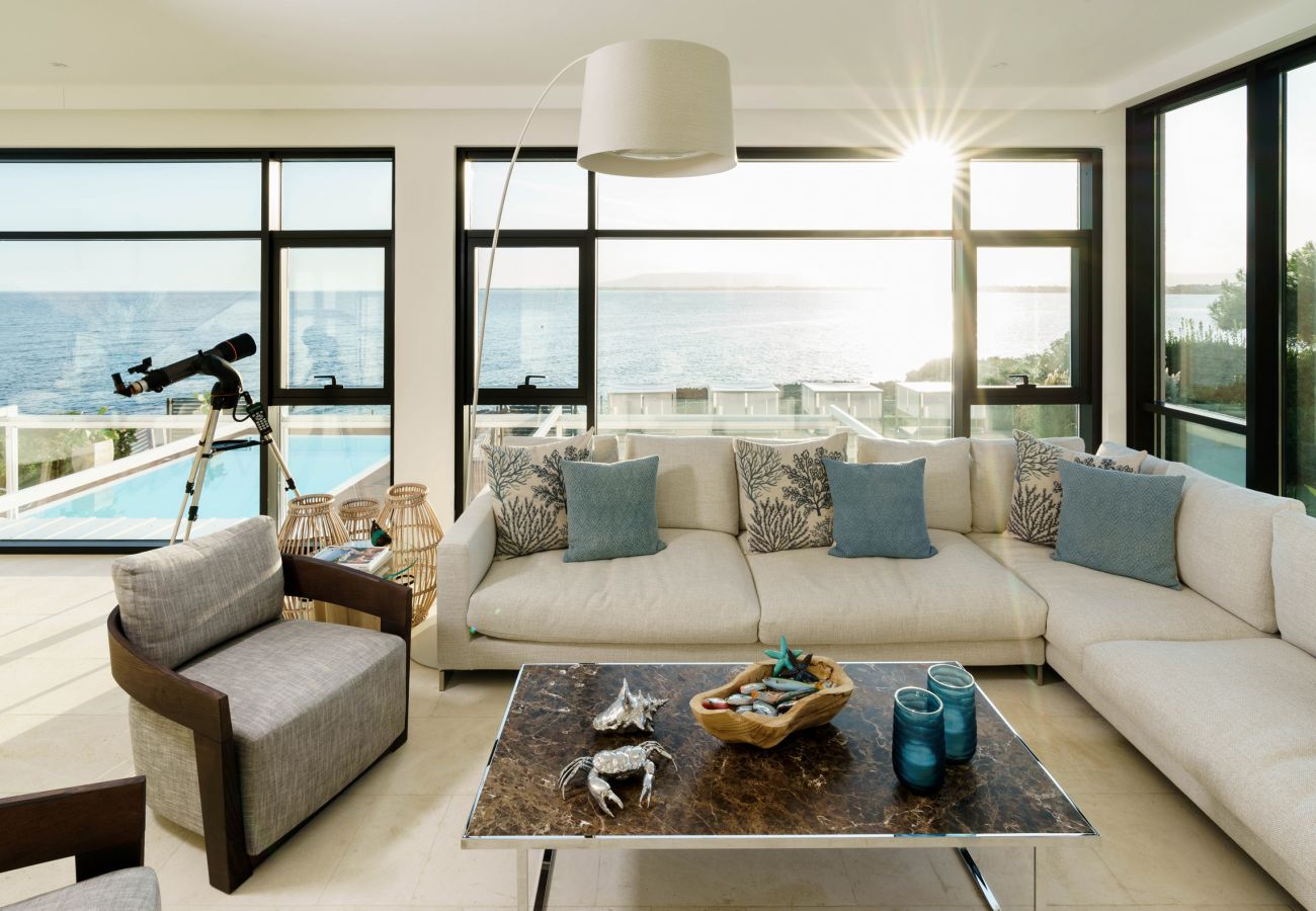 Villa a Siracusa - Villa con piscina ed accesso privato alla scogliera a Siracusa, Sicilia