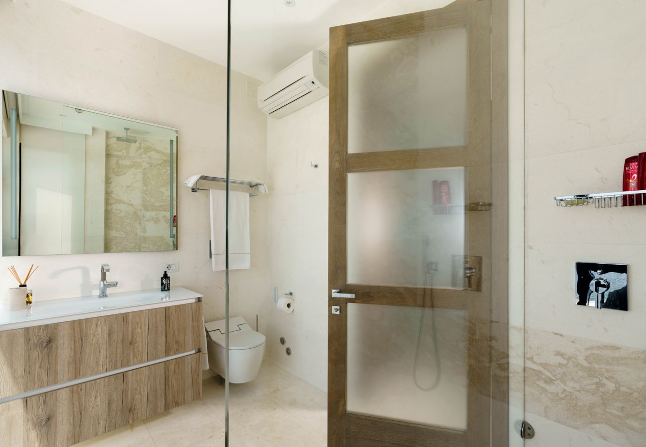 Villa a Siracusa - Villa con piscina ed accesso privato alla scogliera a Siracusa, Sicilia
