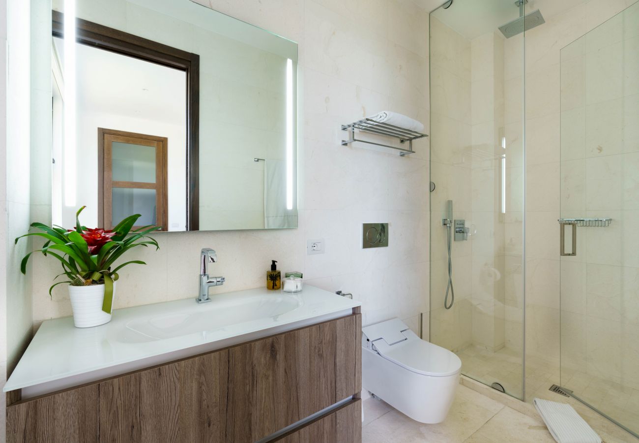 Villa a Siracusa - Villa con piscina ed accesso privato alla scogliera a Siracusa, Sicilia