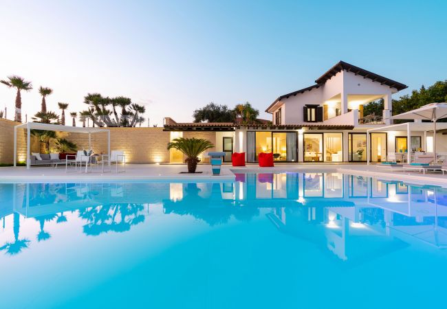 Villa a Ribera - Lussuosa villa con piscina situata nei dintorni di Ribera, Agrigento, Sicily – 6 pax Villa a Ribera - Lussuosa villa con piscina situata nei dintorni di Ribera, Agrigento, Sicily – 6 pax