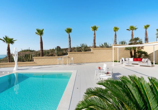 Villa a Ribera - Lussuosa villa con piscina situata nei dintorni di Ribera, Agrigento, Sicily – 6 pax Villa a Ribera - Lussuosa villa con piscina situata nei dintorni di Ribera, Agrigento, Sicily – 6 pax