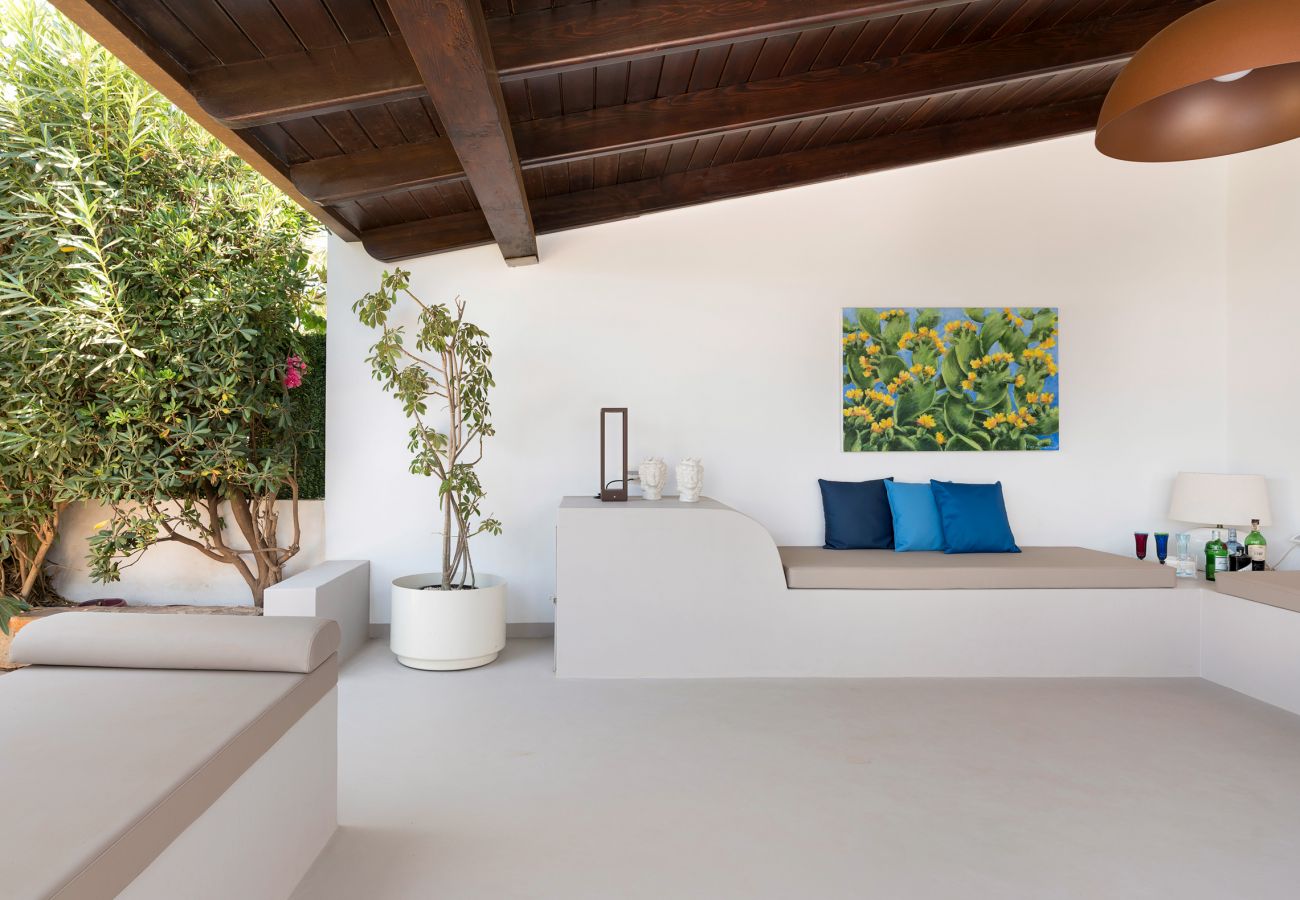Villa a San Vito Lo Capo - Bella villa con piscina a poche centinaia di metri dalla spiaggia di San Vito Lo Capo
