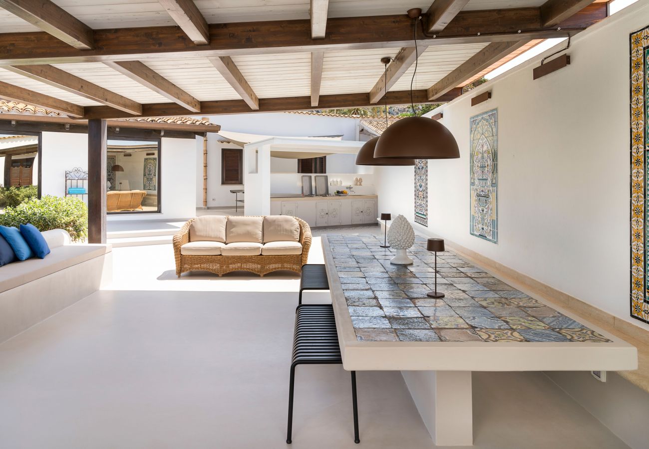 Villa a San Vito Lo Capo - Bella villa con piscina a poche centinaia di metri dalla spiaggia di San Vito Lo Capo