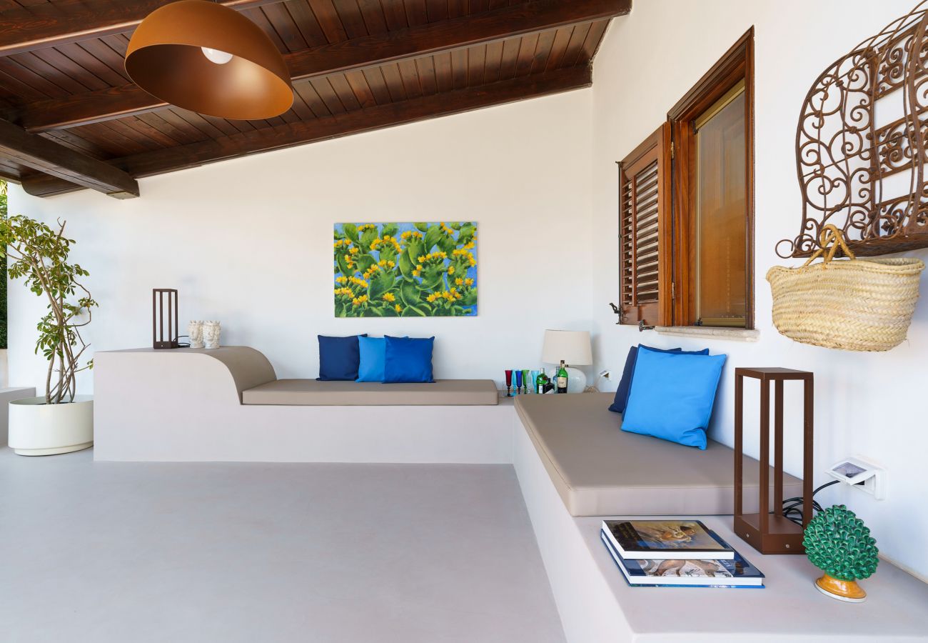 Villa a San Vito Lo Capo - Bella villa con piscina a poche centinaia di metri dalla spiaggia di San Vito Lo Capo