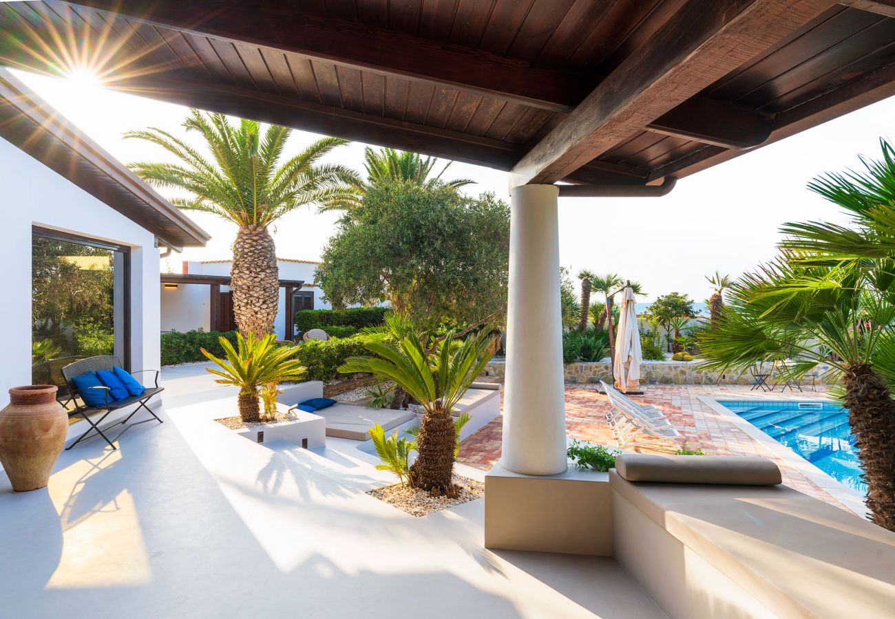 Villa a San Vito Lo Capo - Bella villa con piscina a poche centinaia di metri dalla spiaggia di San Vito Lo Capo
