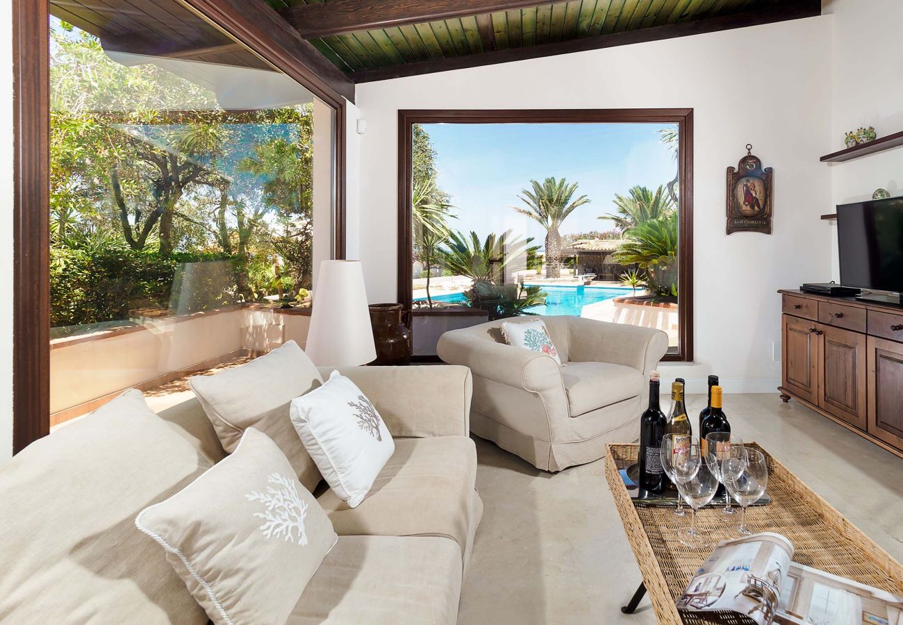 Villa a San Vito Lo Capo - Bella villa con piscina a poche centinaia di metri dalla spiaggia di San Vito Lo Capo