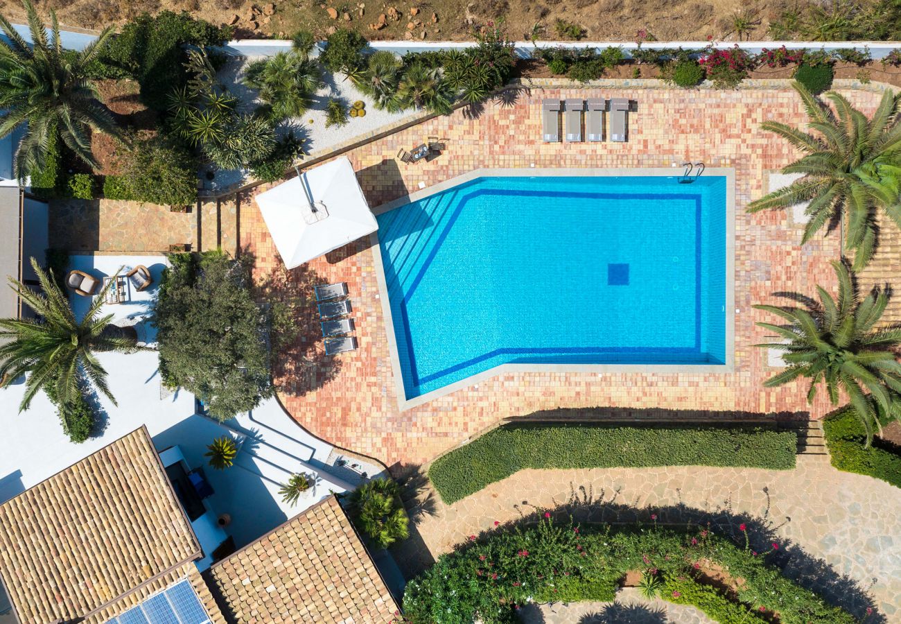 Villa a San Vito Lo Capo - Bella villa con piscina a poche centinaia di metri dalla spiaggia di San Vito Lo Capo