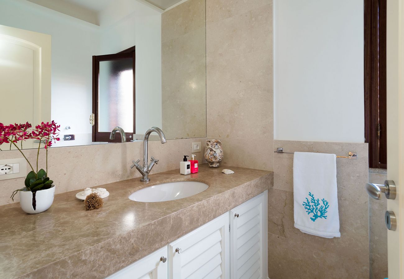 Villa a San Vito Lo Capo - Bella villa con piscina a poche centinaia di metri dalla spiaggia di San Vito Lo Capo