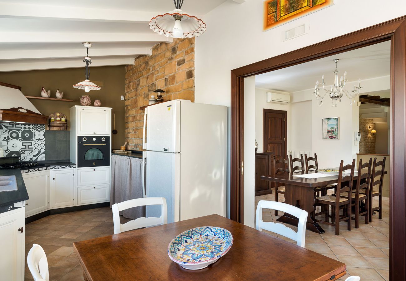 Villa a Paceco - Confortevole villa con piscina situata in splendida posizione panoramica nei dintorni di Trapani