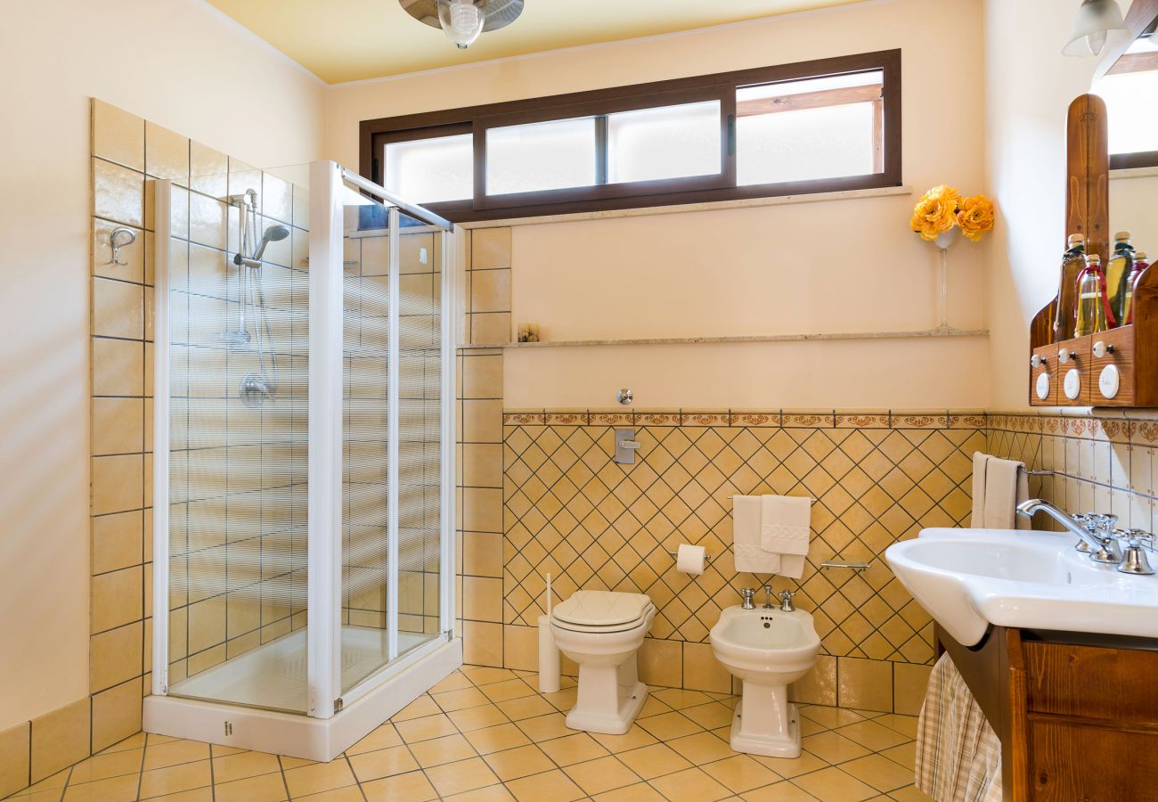 Villa a Paceco - Confortevole villa con piscina situata in splendida posizione panoramica nei dintorni di Trapani
