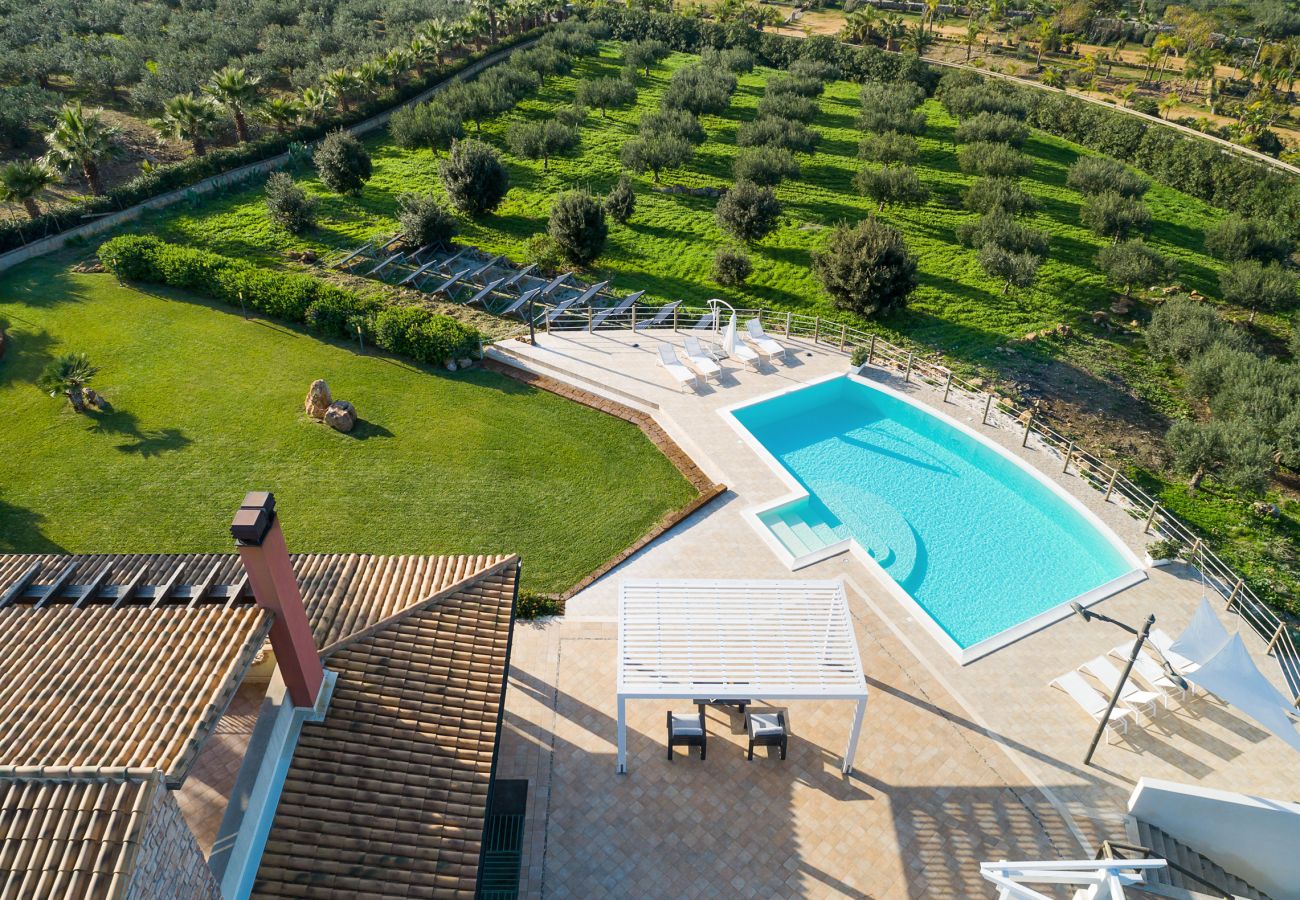 Villa a Paceco - Confortevole villa con piscina situata in splendida posizione panoramica nei dintorni di Trapani