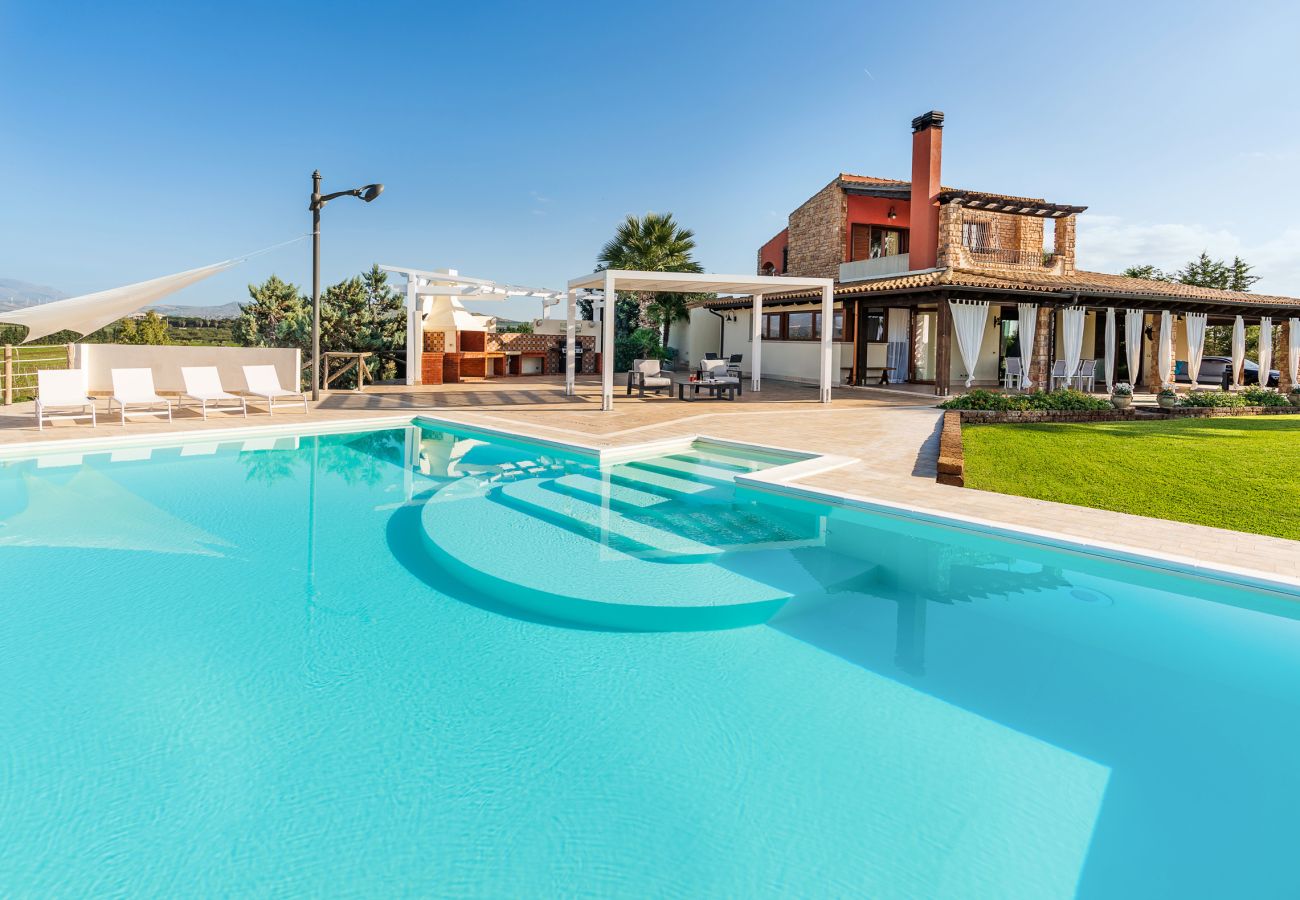 Villa a Paceco - Confortevole villa con piscina situata in splendida posizione panoramica nei dintorni di Trapani