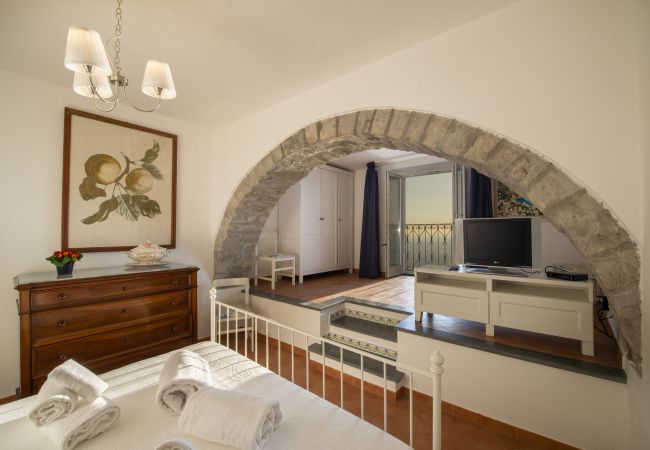 Appartamento a Praiano - Casa Cimino A - Grazioso appartamento con vista mozzafiato su Capri e Positano