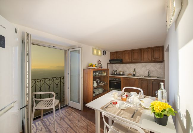 Appartamento a Praiano - Casa Cimino A - Grazioso appartamento con vista mozzafiato su Capri e Positano