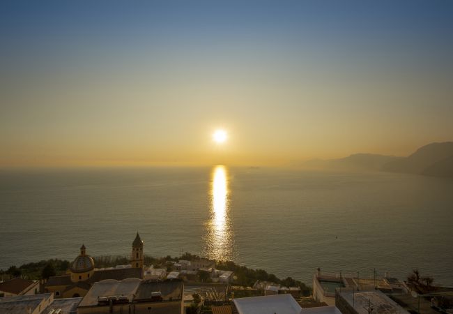 Appartamento a Praiano - Casa Cimino A - Grazioso appartamento con vista mozzafiato su Capri e Positano Appartamento a Praiano - Casa Cimino A - Grazioso appartamento con vista mozzafiato su Capri e Positano