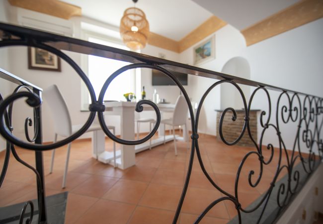 Appartamento a Praiano - Casa Cimino B - Incredibile vista su Capri Appartamento a Praiano - Casa Cimino B - Incredibile vista su Capri