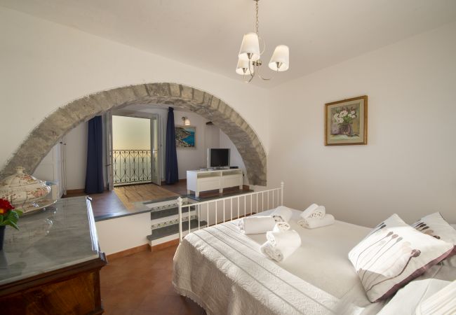 Villa a Praiano - Villa Cimino - Villa con Vista mozzafiato sul Mare Villa a Praiano - Villa Cimino - Villa con Vista mozzafiato sul Mare