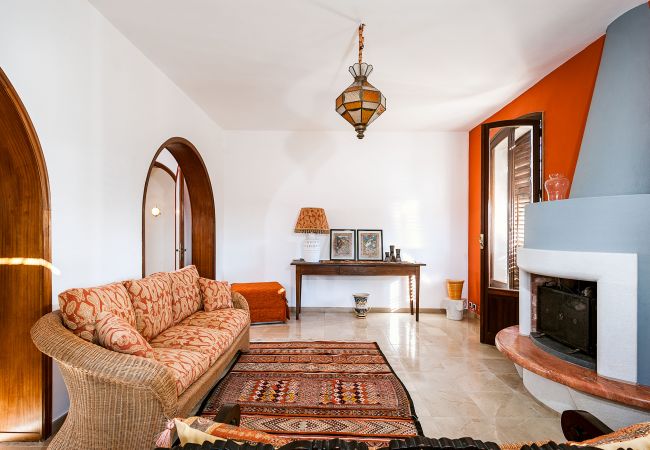 Villa a Custonaci - Villa con piscina privata, fronte mare, a Cornino nei dintorni di Trapani Villa a Custonaci - Villa con piscina privata, fronte mare, a Cornino nei dintorni di Trapani