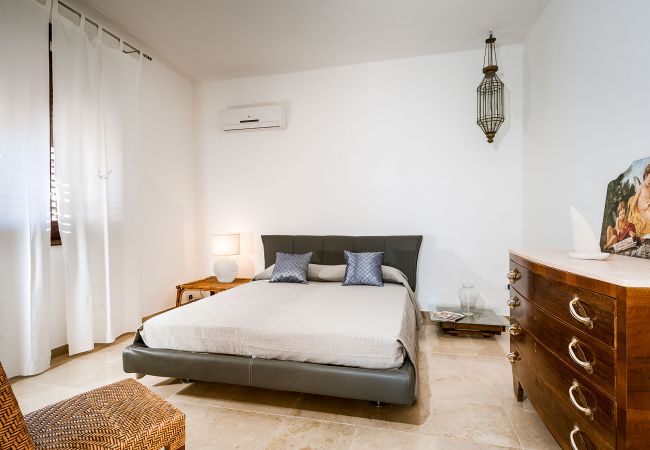 Villa a Custonaci - Villa con piscina privata, fronte mare, a Cornino nei dintorni di Trapani Villa a Custonaci - Villa con piscina privata, fronte mare, a Cornino nei dintorni di Trapani