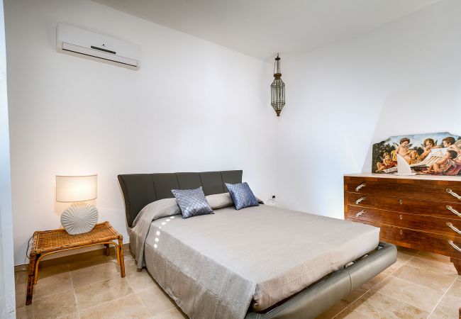 Villa a Custonaci - Villa con piscina privata, fronte mare, a Cornino nei dintorni di Trapani Villa a Custonaci - Villa con piscina privata, fronte mare, a Cornino nei dintorni di Trapani