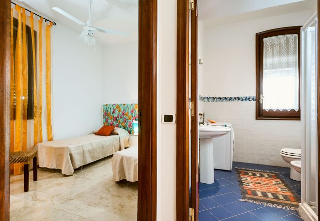 Villa a Custonaci - Villa con piscina privata, fronte mare, a Cornino nei dintorni di Trapani Villa a Custonaci - Villa con piscina privata, fronte mare, a Cornino nei dintorni di Trapani