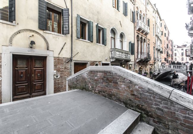 Appartamento a Venezia - Ca' Delle Acque Deluxe Apartment R&R Appartamento a Venezia - Ca' Delle Acque Deluxe Apartment R&R