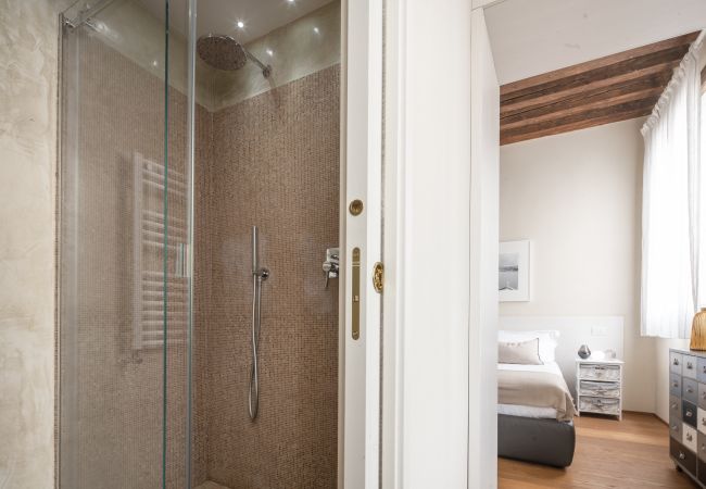 Appartamento a Venezia - Santa Fosca Design Apartment R&R Appartamento a Venezia - Santa Fosca Design Apartment R&R