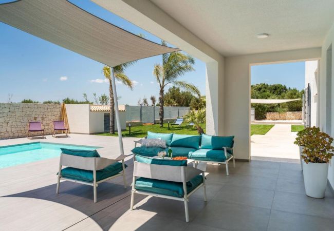 Villa a Noto - Bella villa con piscina, 300 metri dalla spiaggia, San Lorenzo, Sicilia Villa a Noto - Bella villa con piscina, 300 metri dalla spiaggia, San Lorenzo, Sicilia