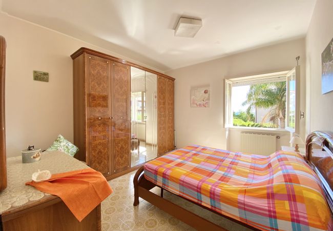 Appartamento a Sperlonga - Confortevole Quadrilocale con giardino e garage Appartamento a Sperlonga - Confortevole Quadrilocale con giardino e garage