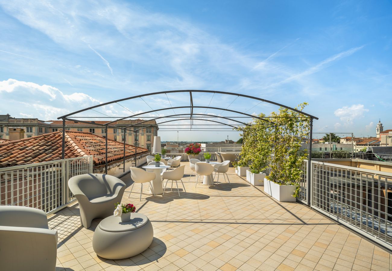 Appartamento a Venezia - Venetian Palace Blue Apartment R&R