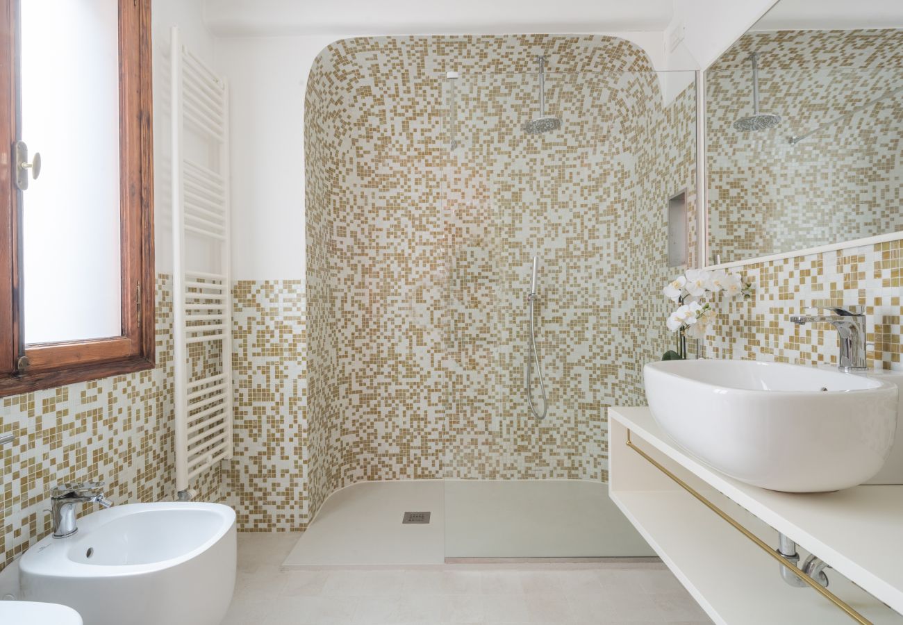 Appartamento a Venezia - Venetian Palace Red Apartment R&R