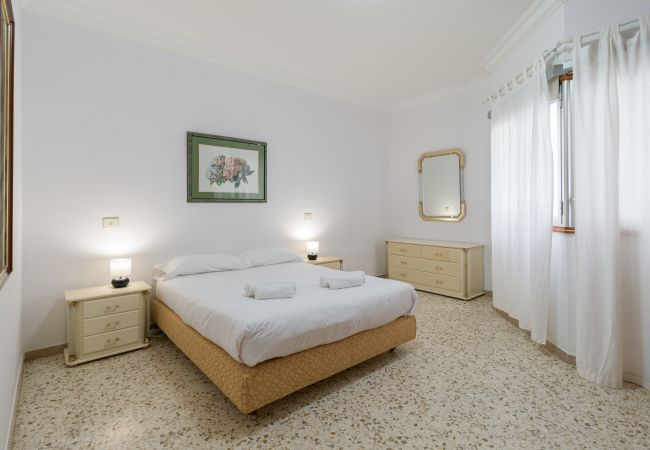 Casa a Las Palmas de Gran Canaria - Huge Balcony over Las Canteras By CanariasGetaway  Casa a Las Palmas de Gran Canaria - Huge Balcony over Las Canteras By CanariasGetaway