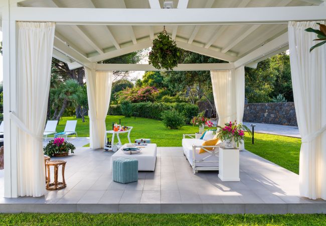 Villa a Stazzo - Lussuosa villa sul mare con piscina privata a Stazzo, Sicilia Villa a Stazzo - Lussuosa villa sul mare con piscina privata a Stazzo, Sicilia