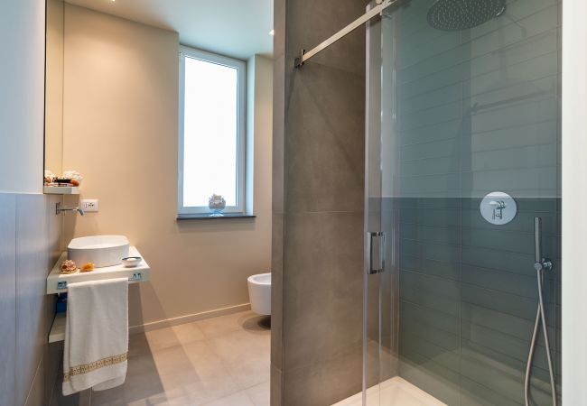 Villa a Stazzo - Lussuosa villa sul mare con piscina privata a Stazzo, Sicilia Villa a Stazzo - Lussuosa villa sul mare con piscina privata a Stazzo, Sicilia