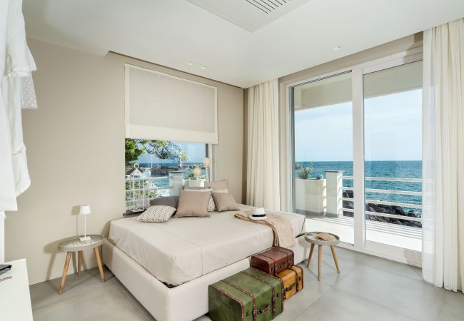 Villa a Stazzo - Lussuosa villa sul mare con piscina privata a Stazzo, Sicilia Villa a Stazzo - Lussuosa villa sul mare con piscina privata a Stazzo, Sicilia