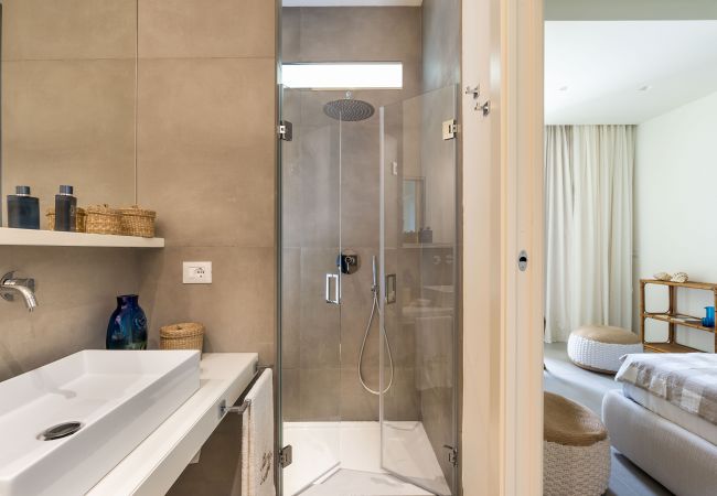 Villa a Stazzo - Lussuosa villa sul mare con piscina privata a Stazzo, Sicilia Villa a Stazzo - Lussuosa villa sul mare con piscina privata a Stazzo, Sicilia