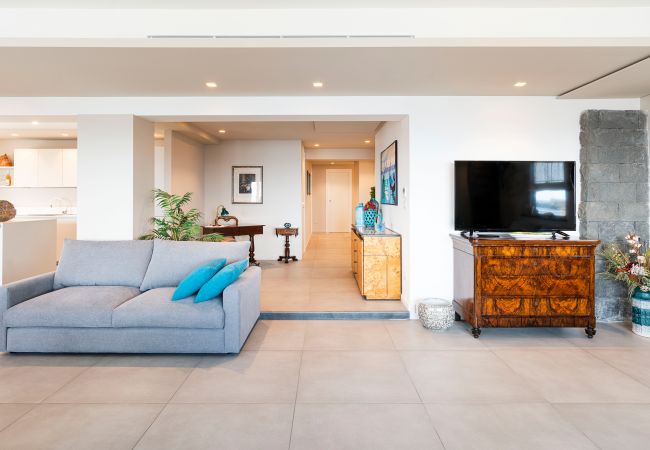 Villa a Stazzo - Lussuosa villa sul mare con piscina privata a Stazzo, Sicilia Villa a Stazzo - Lussuosa villa sul mare con piscina privata a Stazzo, Sicilia