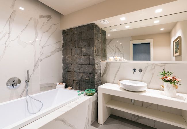 Villa a Stazzo - Lussuosa villa sul mare con piscina privata a Stazzo, Sicilia Villa a Stazzo - Lussuosa villa sul mare con piscina privata a Stazzo, Sicilia