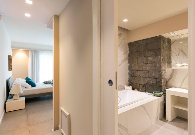 Villa a Stazzo - Lussuosa villa sul mare con piscina privata a Stazzo, Sicilia Villa a Stazzo - Lussuosa villa sul mare con piscina privata a Stazzo, Sicilia