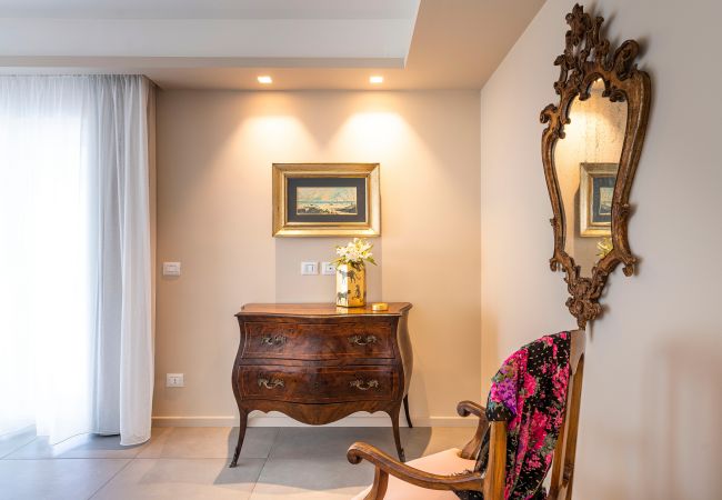 Villa a Stazzo - Lussuosa villa sul mare con piscina privata a Stazzo, Sicilia Villa a Stazzo - Lussuosa villa sul mare con piscina privata a Stazzo, Sicilia