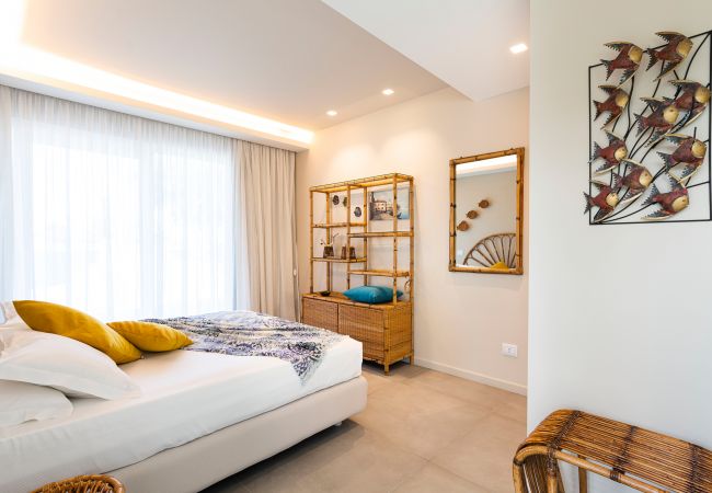 Villa a Stazzo - Lussuosa villa sul mare con piscina privata a Stazzo, Sicilia Villa a Stazzo - Lussuosa villa sul mare con piscina privata a Stazzo, Sicilia