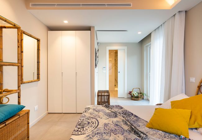 Villa a Stazzo - Lussuosa villa sul mare con piscina privata a Stazzo, Sicilia Villa a Stazzo - Lussuosa villa sul mare con piscina privata a Stazzo, Sicilia