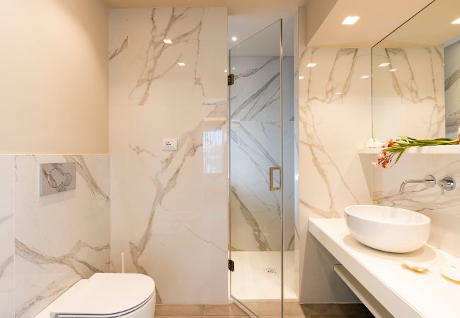 Villa a Stazzo - Lussuosa villa sul mare con piscina privata a Stazzo, Sicilia Villa a Stazzo - Lussuosa villa sul mare con piscina privata a Stazzo, Sicilia