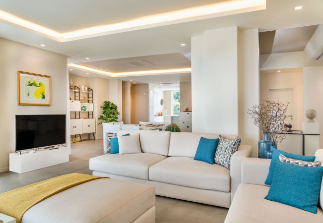 Villa a Stazzo - Lussuosa villa sul mare con piscina privata a Stazzo, Sicilia Villa a Stazzo - Lussuosa villa sul mare con piscina privata a Stazzo, Sicilia