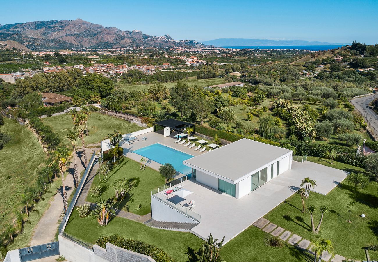 Villa a Calatabiano - Lussuosa villa con piscina vicino Taormina, Sicilia