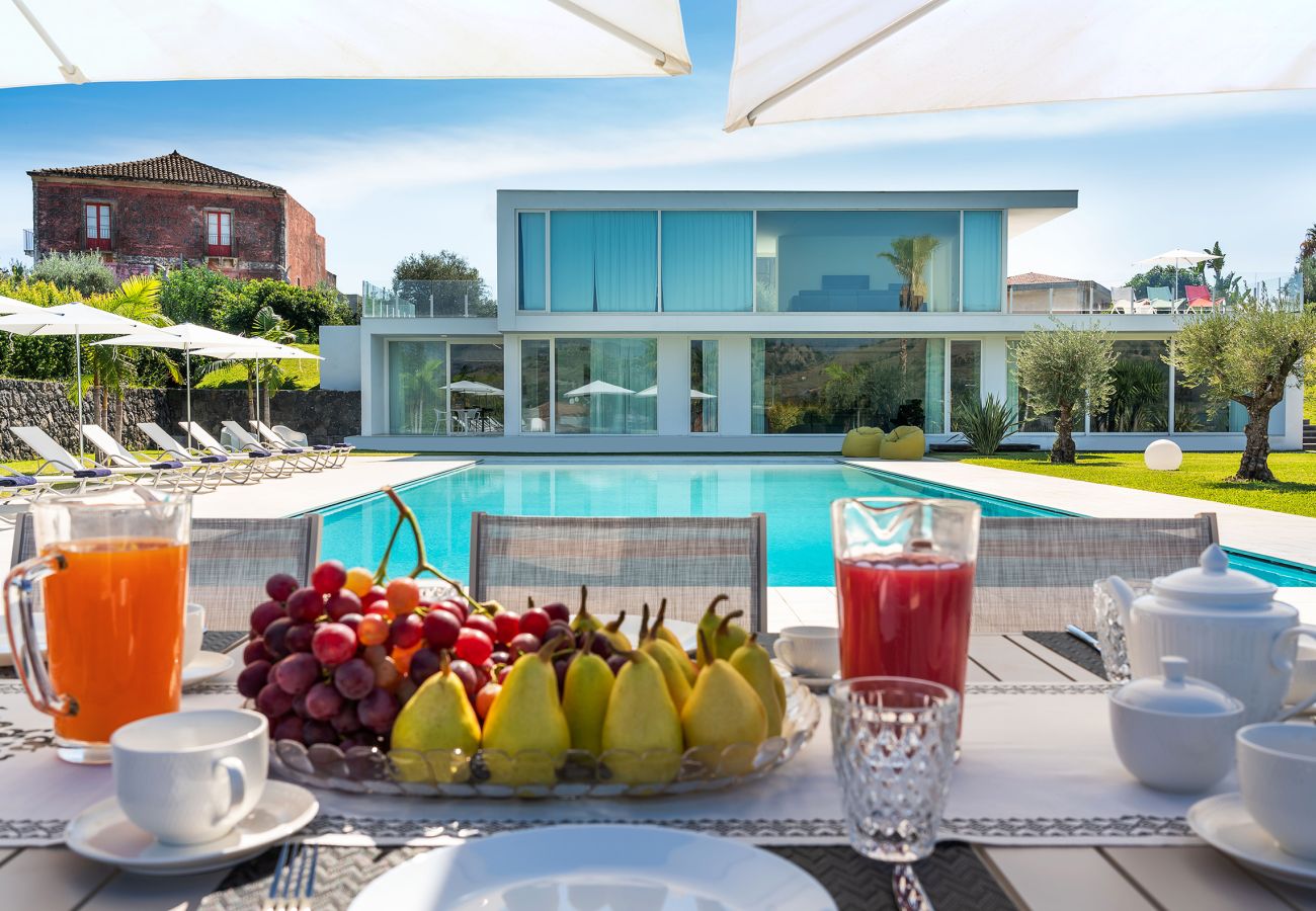 Villa a Calatabiano - Lussuosa villa con piscina vicino Taormina, Sicilia