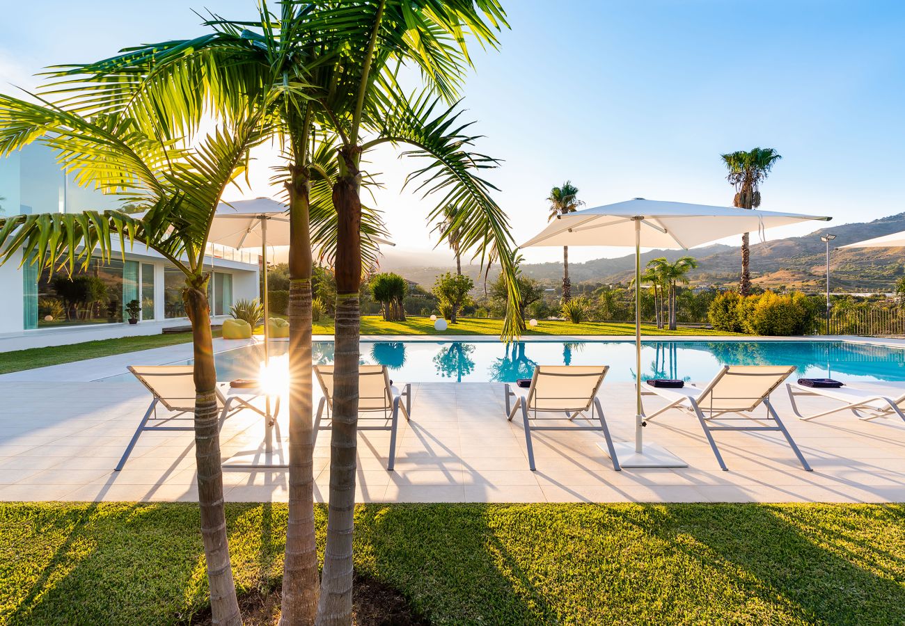 Villa a Calatabiano - Lussuosa villa con piscina vicino Taormina, Sicilia