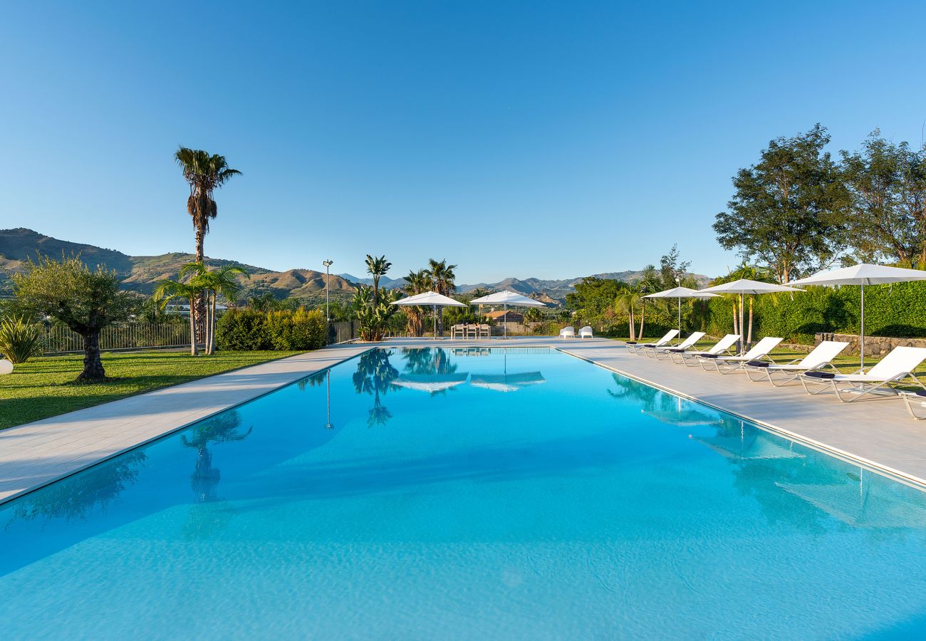 Villa a Calatabiano - Lussuosa villa con piscina vicino Taormina, Sicilia