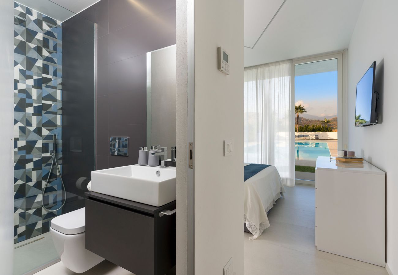 Villa a Calatabiano - Lussuosa villa con piscina vicino Taormina, Sicilia