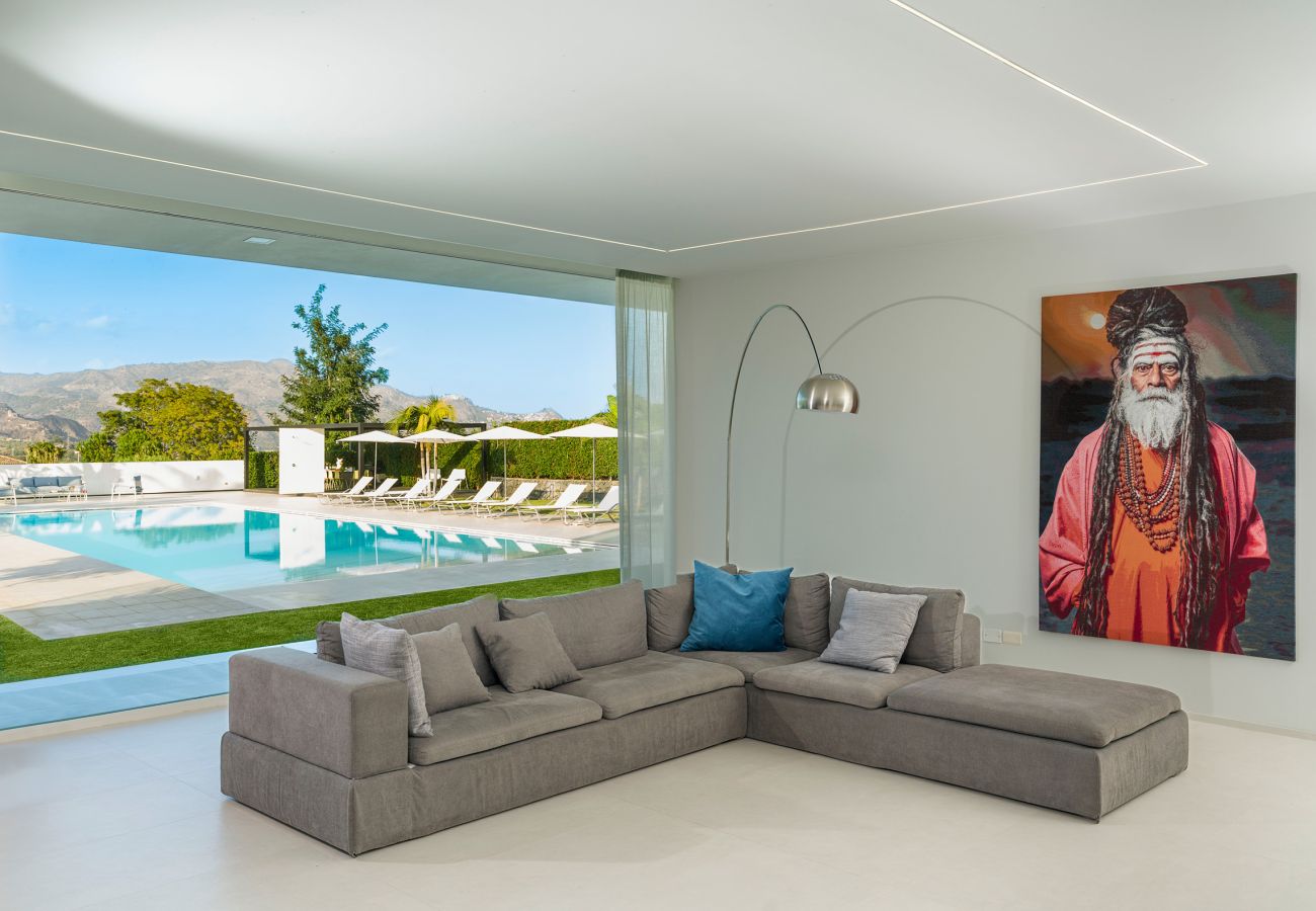 Villa a Calatabiano - Lussuosa villa con piscina vicino Taormina, Sicilia